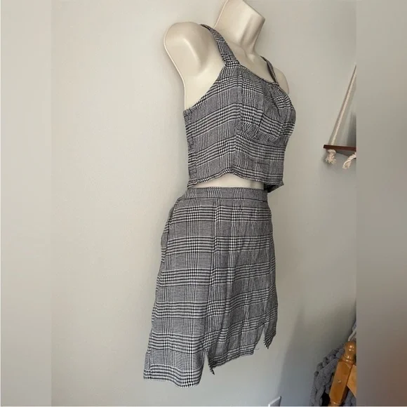 Japna Black White Gingham Two Piece Set Medium | Crop Top Mini Skirt NWT - Picture 5 of 16